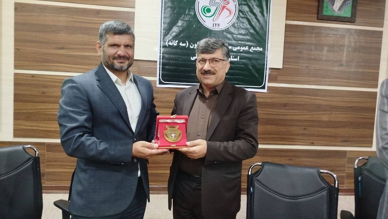 تقدیر رئیس فدراسیون ترایاتلون از مدیرکل ورزش و جوانان خراسان شمالی در بجنورد